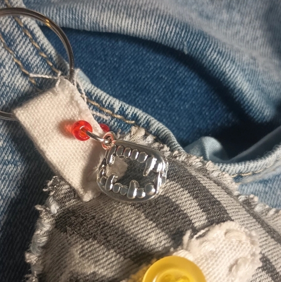 Handcrafted Monster Keychain - Picture 6 of 6